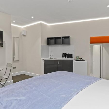 Modern Studio Flat ลอนดอน ภายนอก รูปภาพ