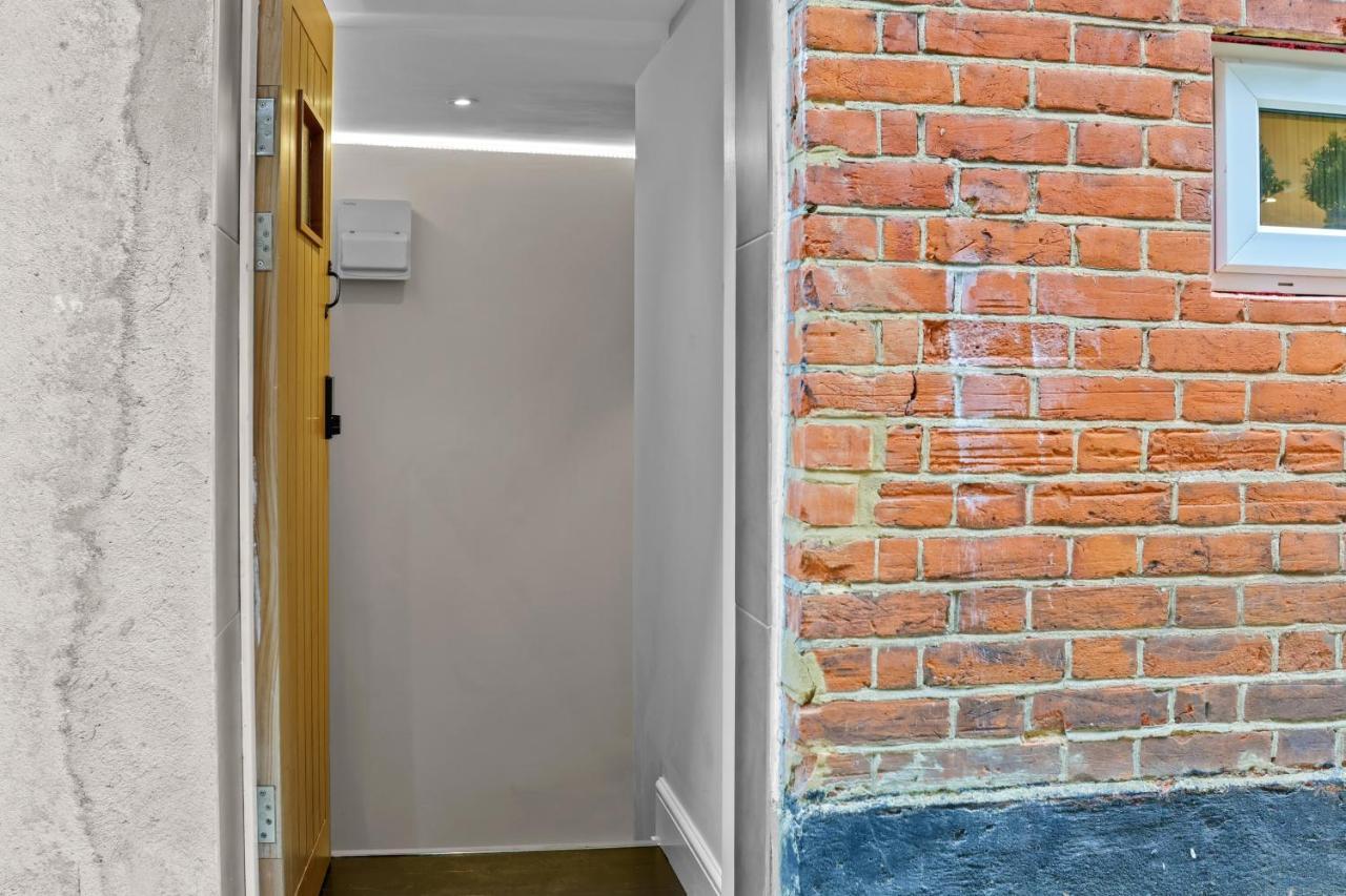 Modern Studio Flat ลอนดอน ภายนอก รูปภาพ